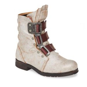 Fly London Stif Boot Pearl